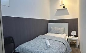 Traveller Partition Room In Al Barsha 1 Near Metro